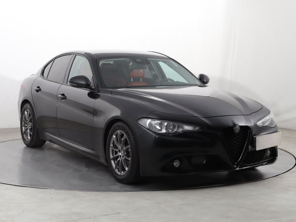 Alfa Romeo Giulia - 2017