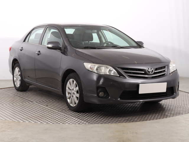 Toyota Corolla, 2011