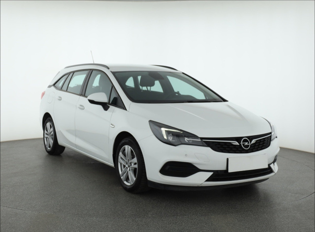 Opel Astra 2021