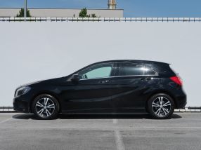 Mercedes-Benz A - 2013