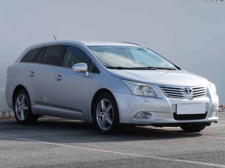 Toyota Avensis - 2010