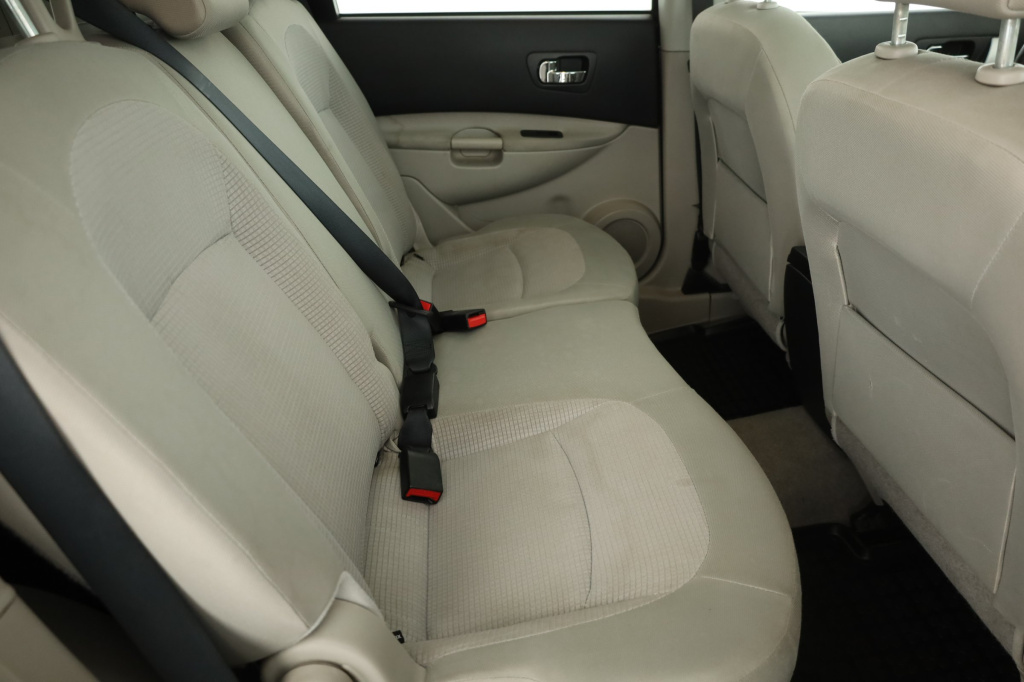 Nissan Qashqai+2