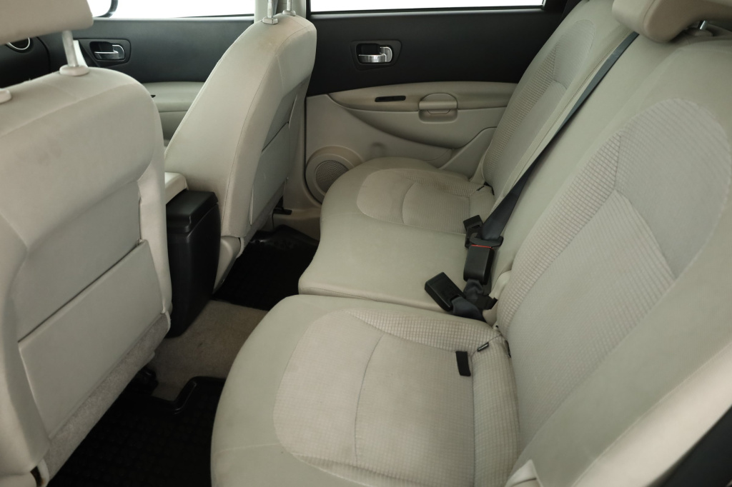 Nissan Qashqai+2
