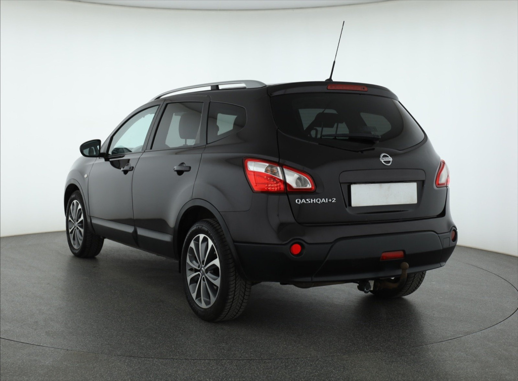 Nissan Qashqai+2