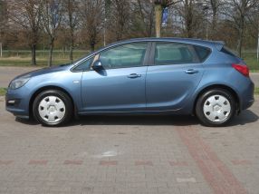Opel Astra - 2014
