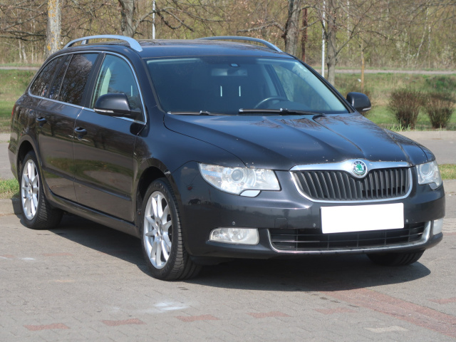 Skoda Superb 2012