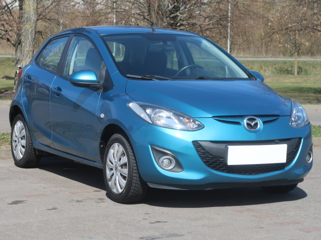 Mazda 2 2011
