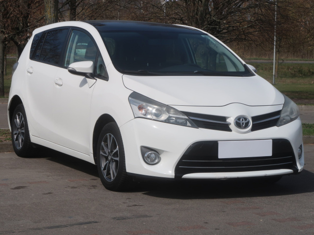 Toyota Verso, 2013