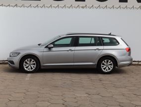 Volkswagen Passat - 2021