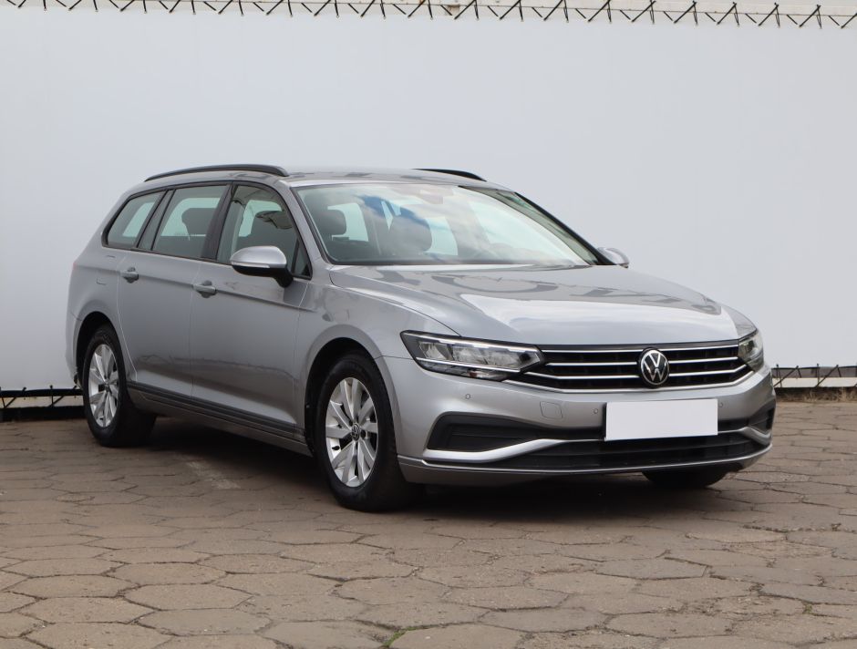 Volkswagen Passat - 2021