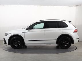 Volkswagen Tiguan - 2021