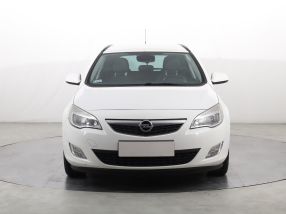 Opel Astra - 2012