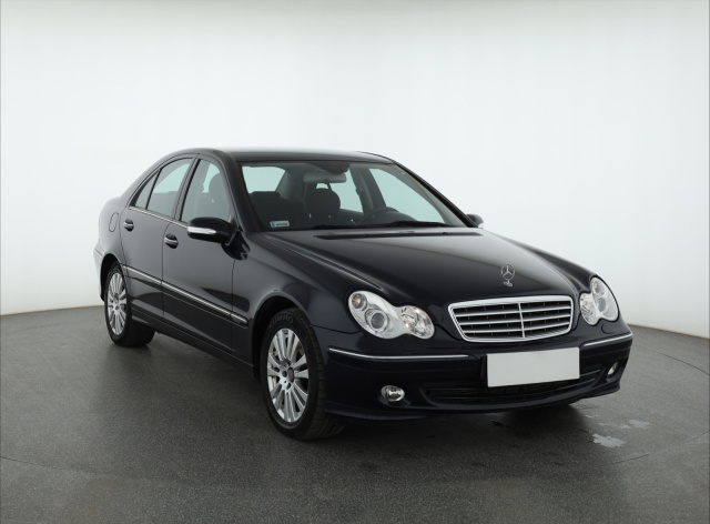Mercedes-Benz C 2005