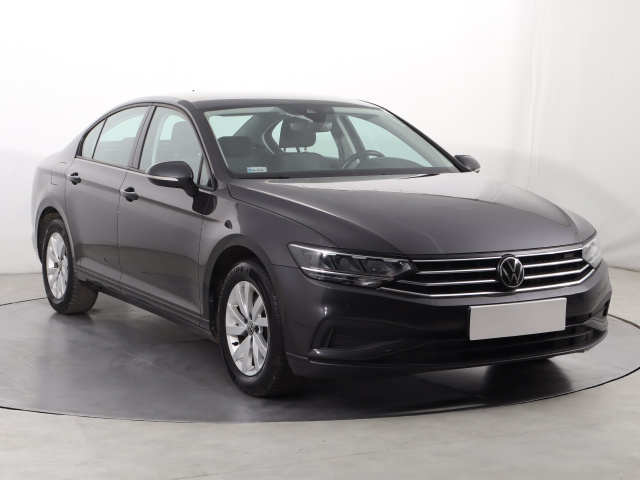 Volkswagen Passat 2021