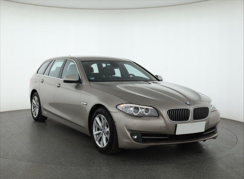 BMW 5 - 2011