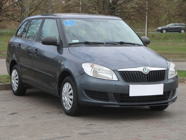 Skoda Fabia, 2011
