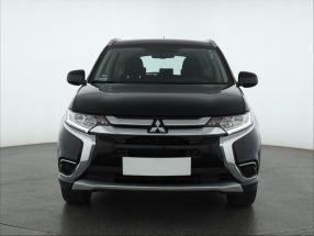 Mitsubishi Outlander - 2016