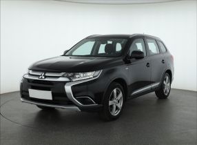 Mitsubishi Outlander - 2016