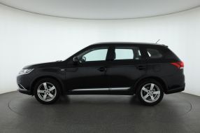 Mitsubishi Outlander - 2016
