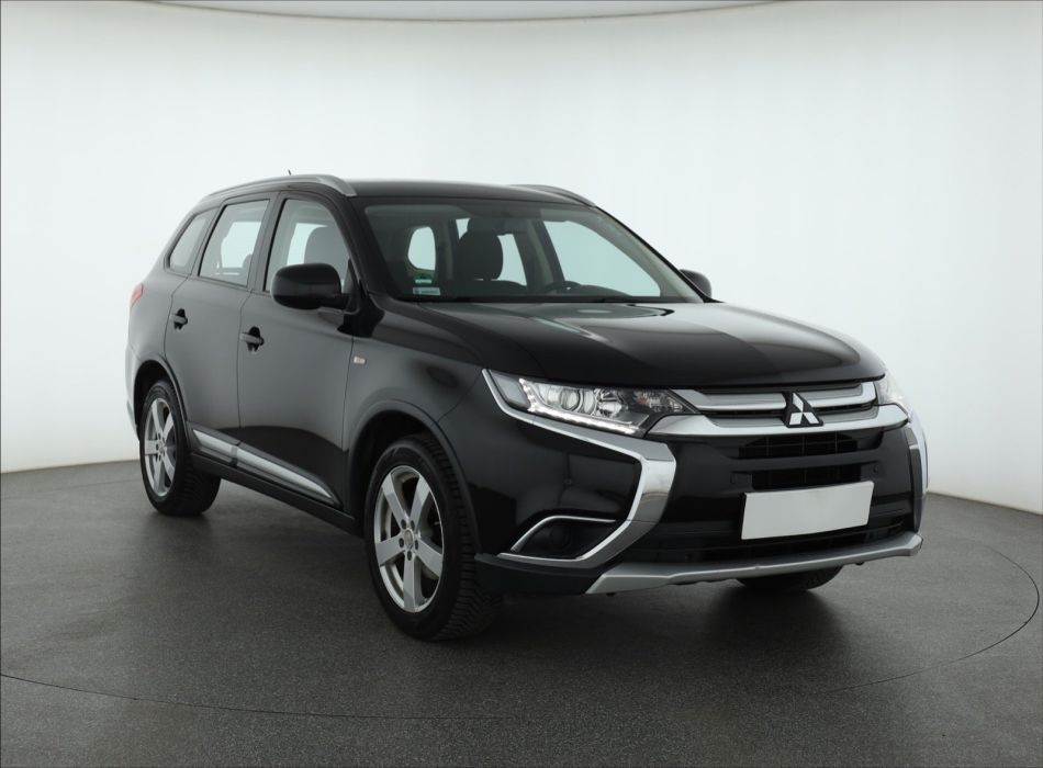 Mitsubishi Outlander - 2016