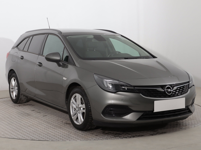 Opel Astra 2021