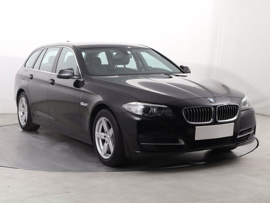 BMW 5 - 2015