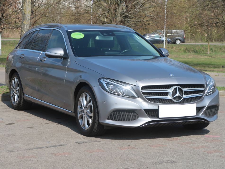 Mercedes-Benz C - 2015