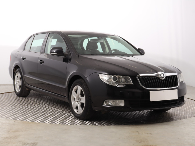 Skoda Superb 2011