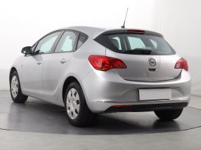 Opel Astra - 2014