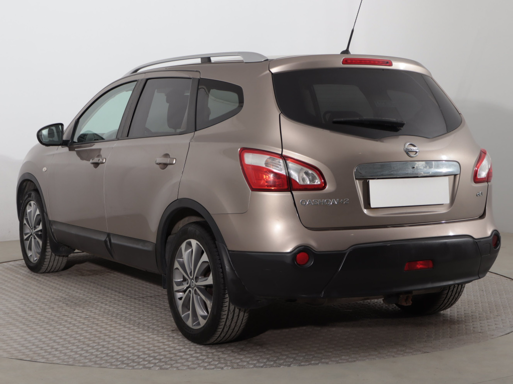 Nissan Qashqai+2