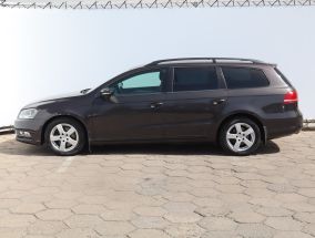Volkswagen Passat - 2011