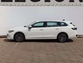 Volkswagen Passat - 2024