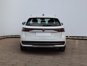 Volkswagen Passat - 2024