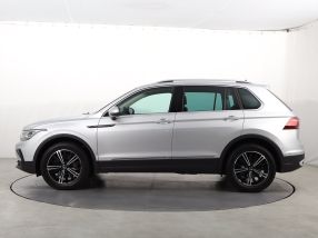 Volkswagen Tiguan - 2021