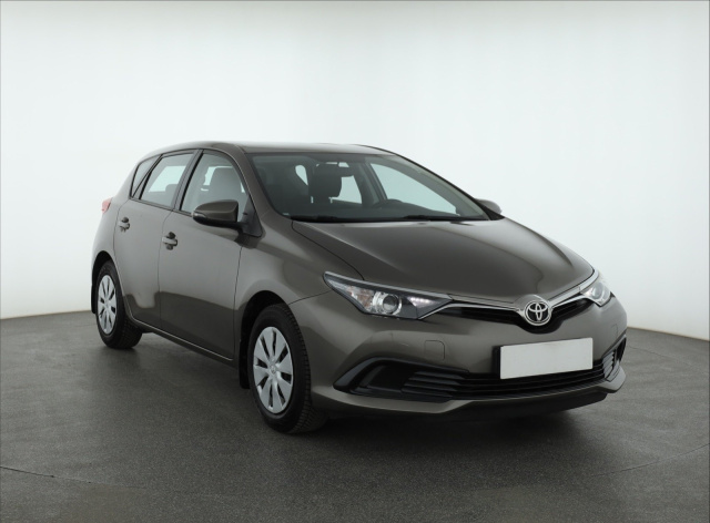 Toyota Auris 2016