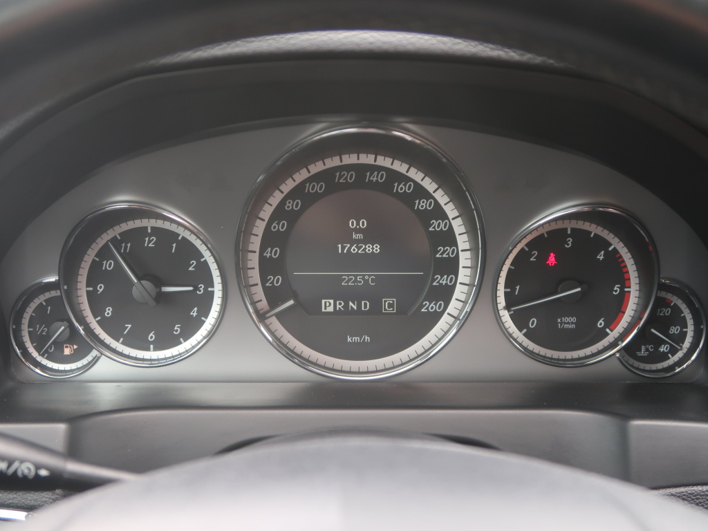 Mercedes-Benz E
