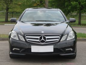 Mercedes-Benz E - 2009