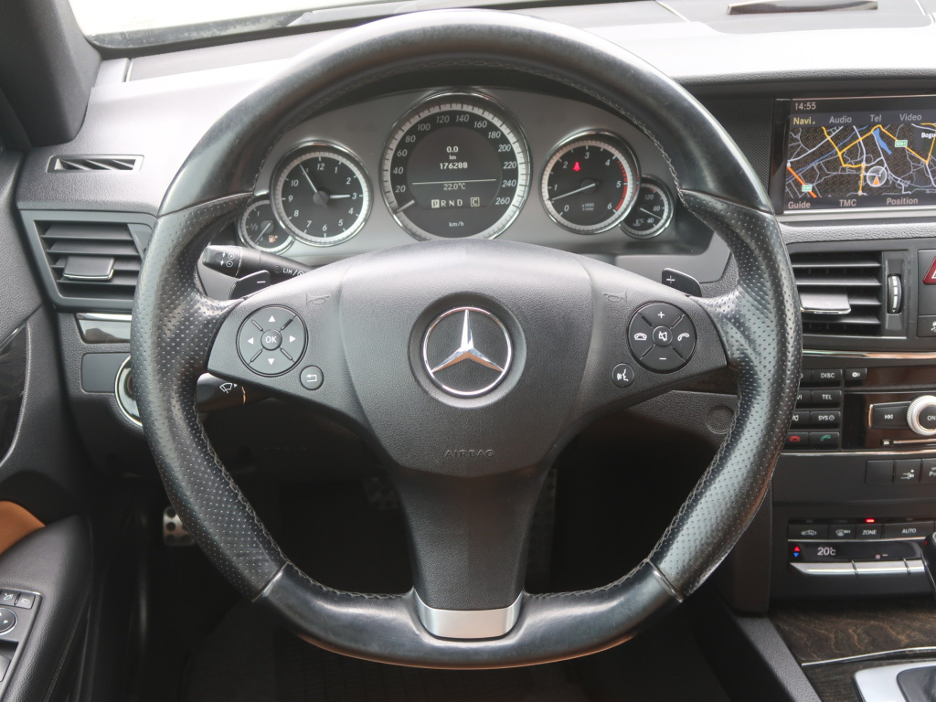 Mercedes-Benz E
