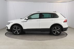 Volkswagen Tiguan - 2021