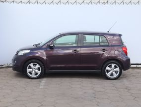 Toyota Urban Cruiser - 2009