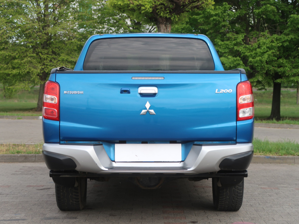 Mitsubishi L200