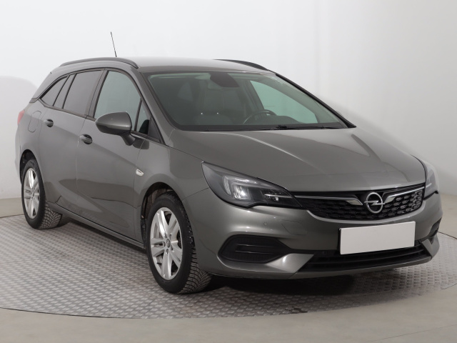 Opel Astra 2021