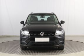 Volkswagen Tiguan - 2016