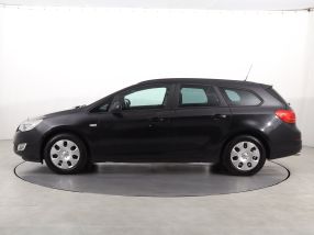 Opel Astra - 2011