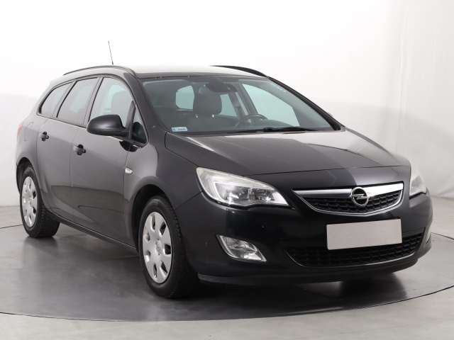 Opel Astra 2011