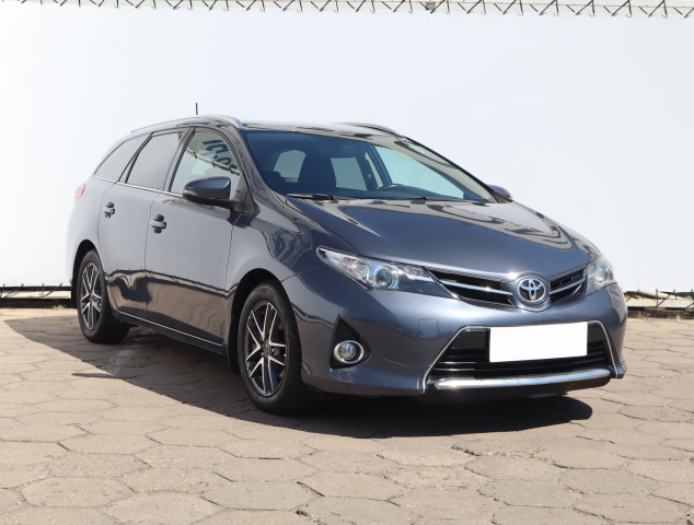 Toyota Auris 2014