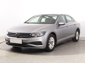 Volkswagen Passat - 2021