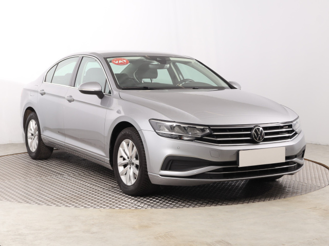 Volkswagen Passat 2021