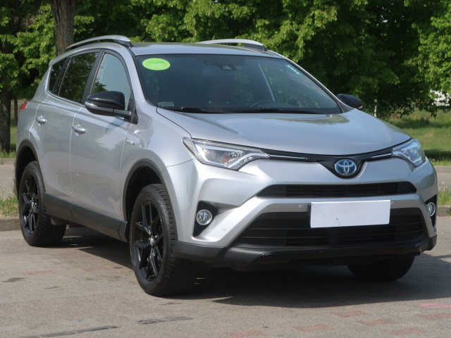 Toyota RAV4, 2017