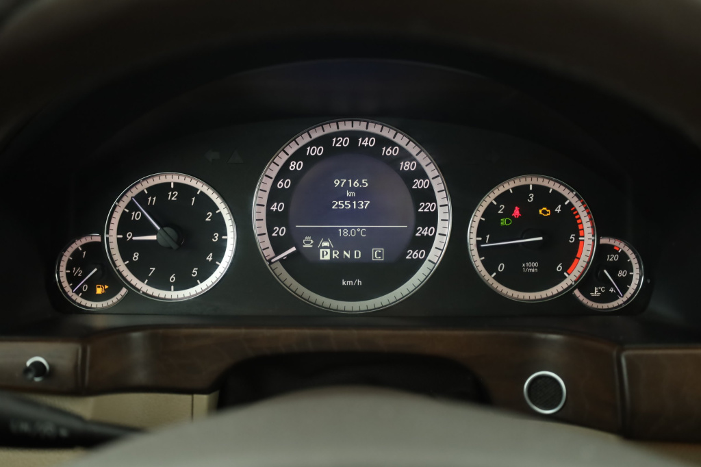 Mercedes-Benz E